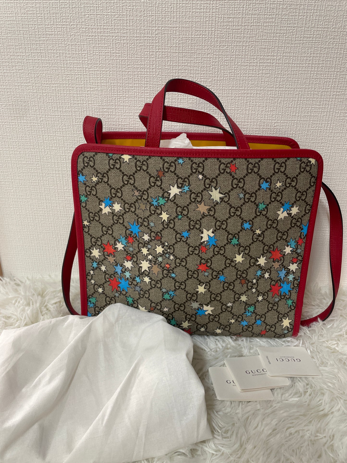 Gucci Beige Shoulder Bags A-15209