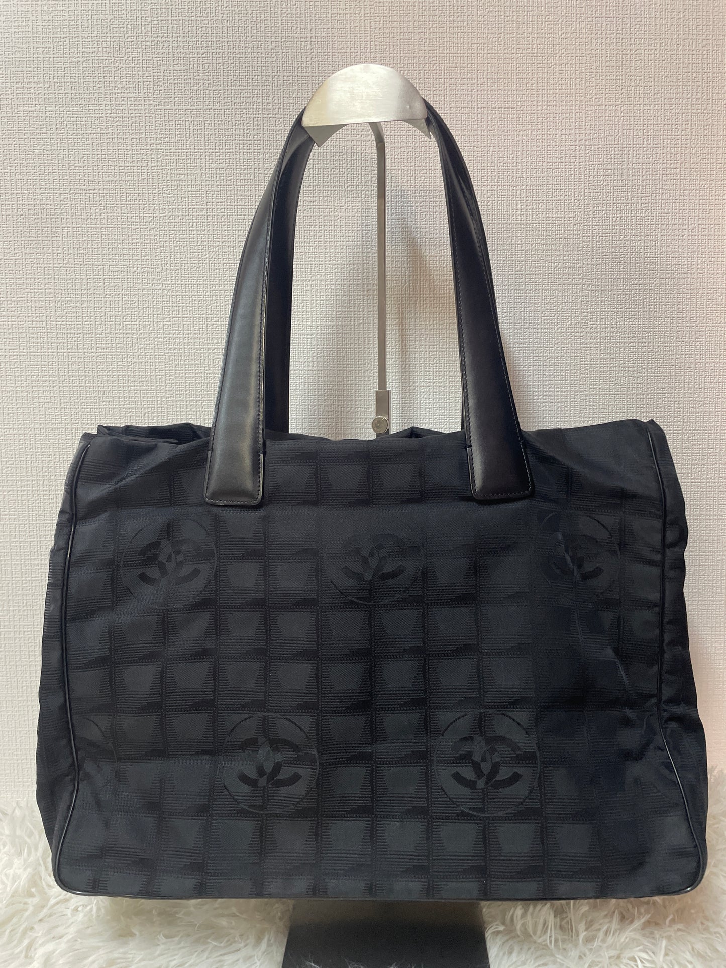 Chanel ブラック系 Tote Bags A-15213