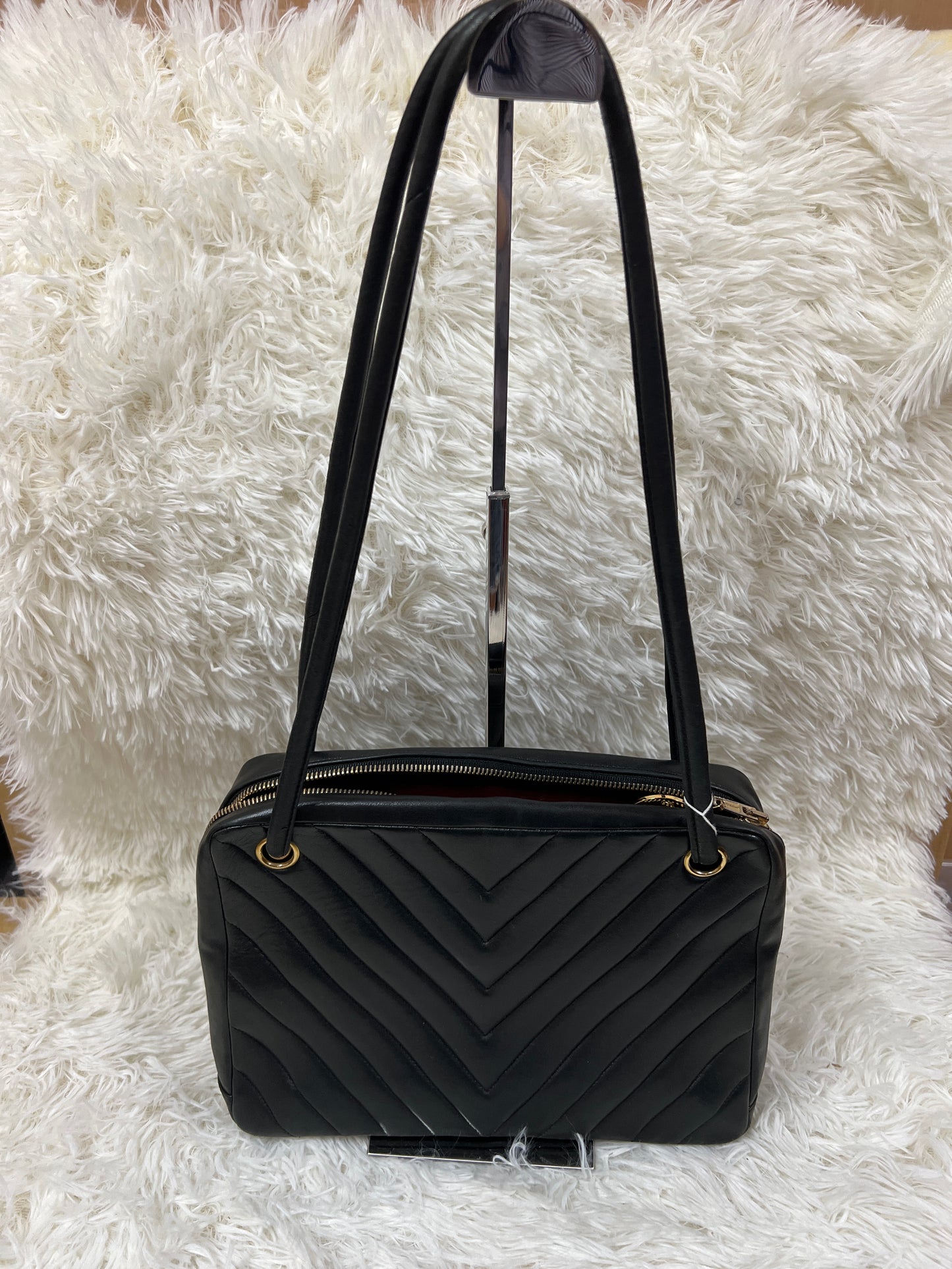 Chanel Black Shoulder Bags A-15251
