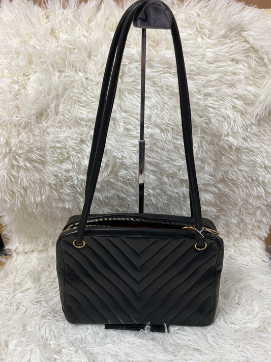 Chanel Black Shoulder Bags A-15251