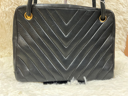 Chanel Black Shoulder Bags A-15251