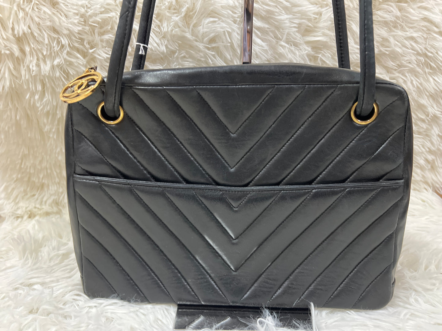 Chanel Black Shoulder Bags A-15251