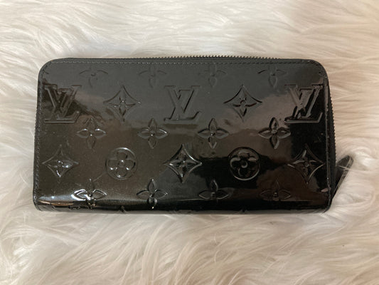 Louis Vuitton Brown Wallets A-15259
