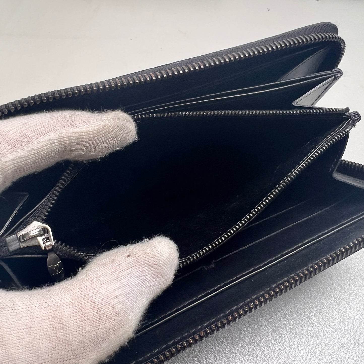 Louis Vuitton Brown Wallets A-15259