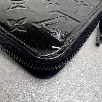 Louis Vuitton Brown Wallets A-15259