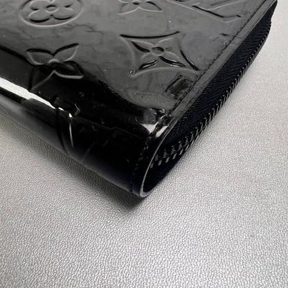 Louis Vuitton Brown Wallets A-15259