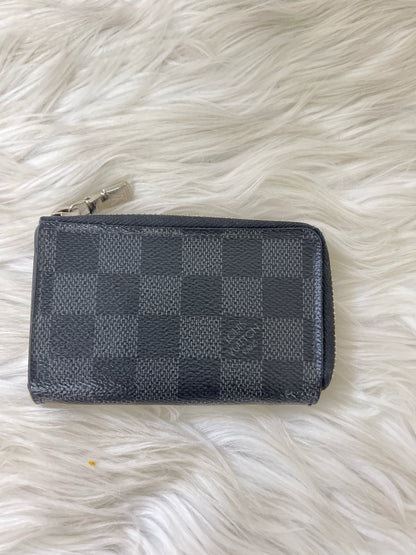 Louis Vuitton Gray Wallets A-15266