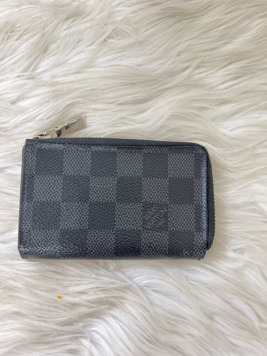 Louis Vuitton Gray Wallets A-15266