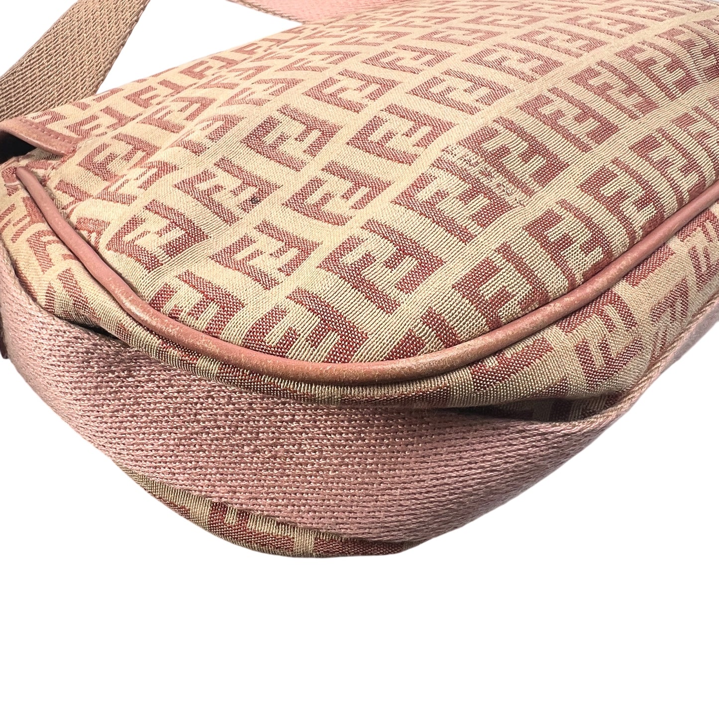 Fendi Pink Shoulder Bags A-15273