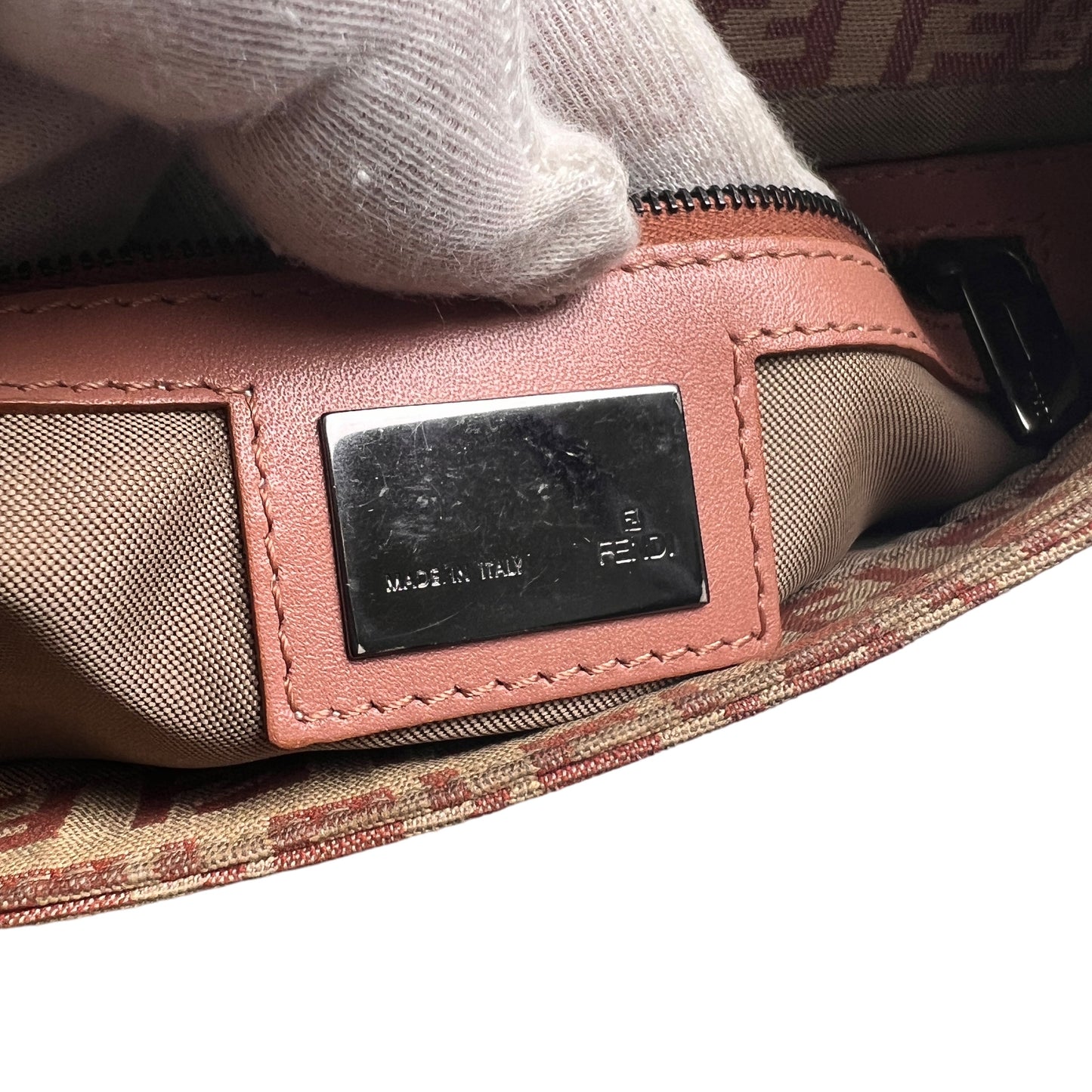 Fendi Pink Shoulder Bags A-15273