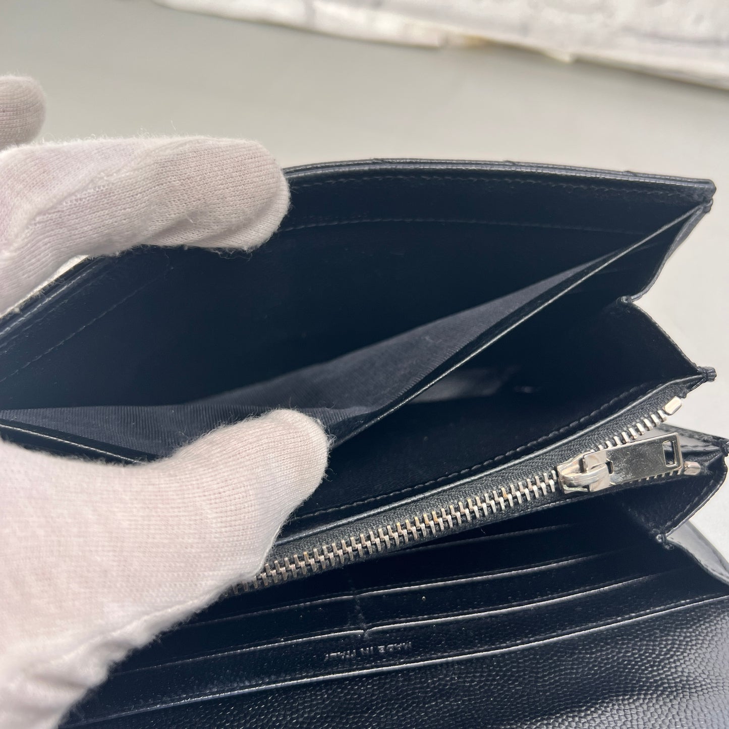 Saint Laurent Black Wallets A-15281