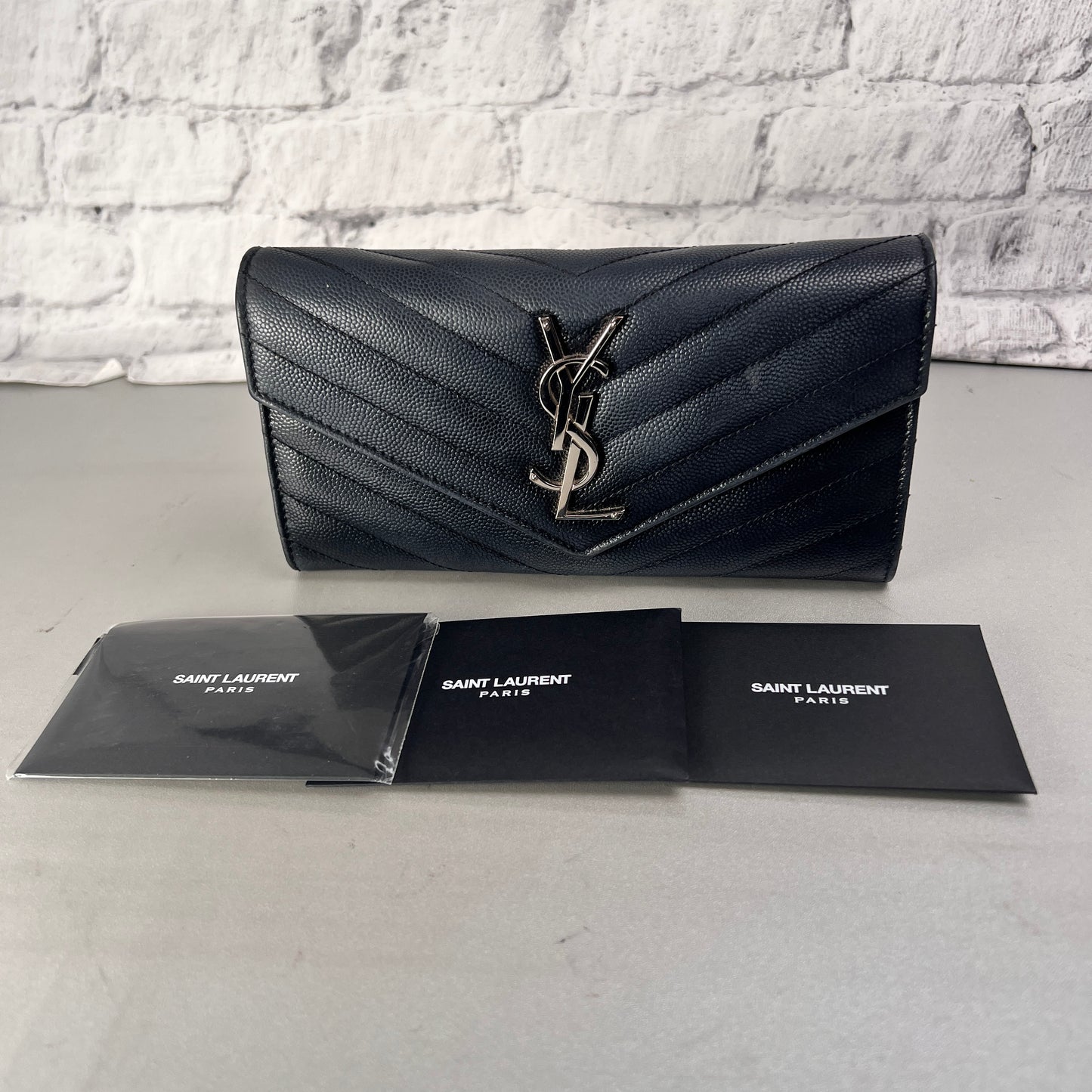 Saint Laurent Black Wallets A-15281