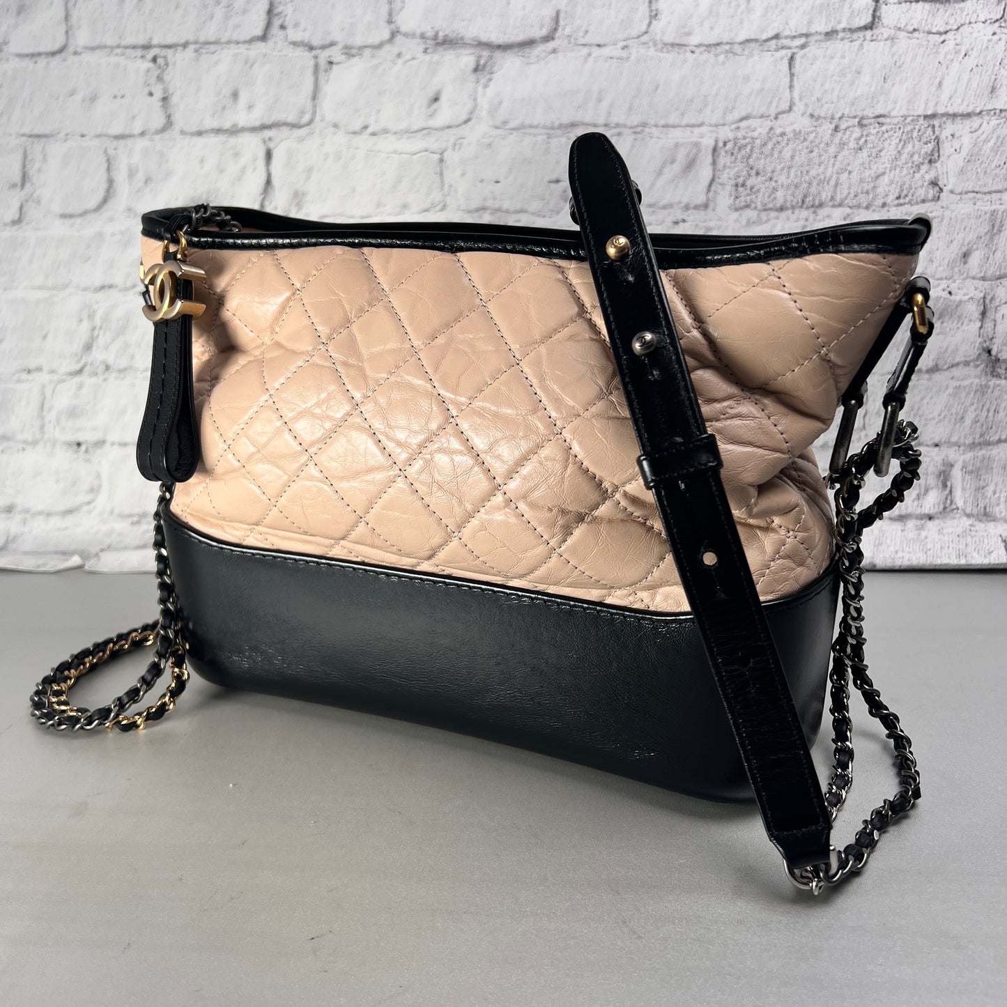 Chanel Beige Handle Bags A-15301