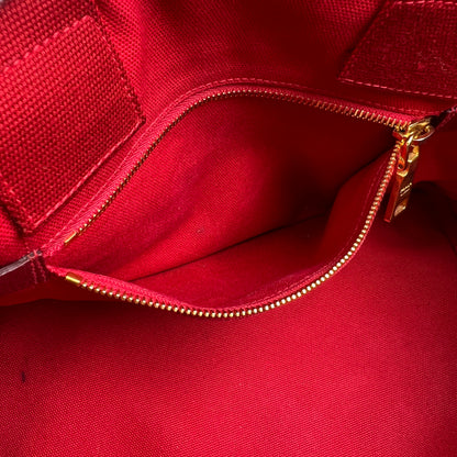 Prada Red Tote Bags A-15312