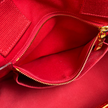 Prada Red Tote Bags A-15312