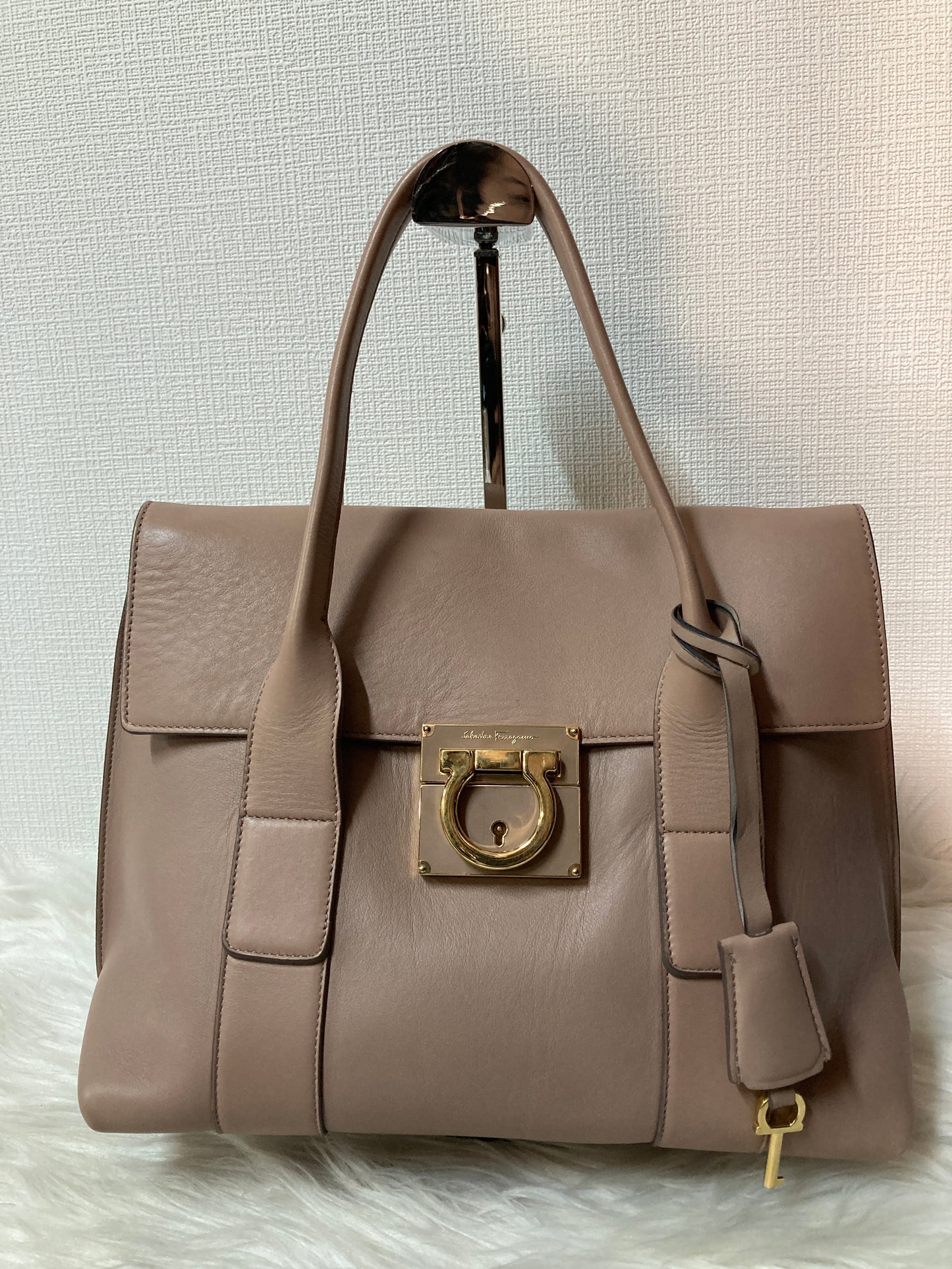 Ferragamo ピンク系 Handle Bags A-15313