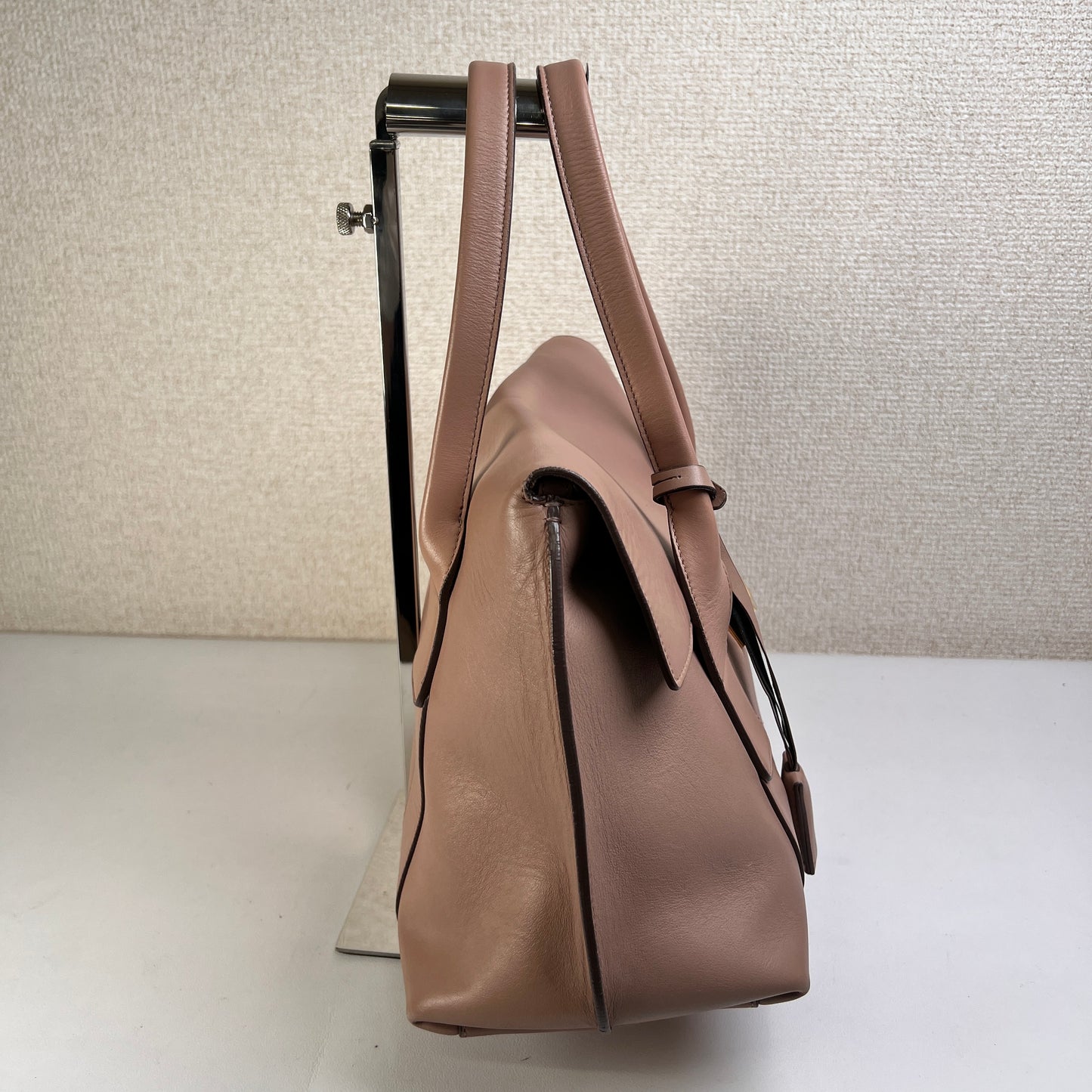 Ferragamo Pink Handle Bags A-15313