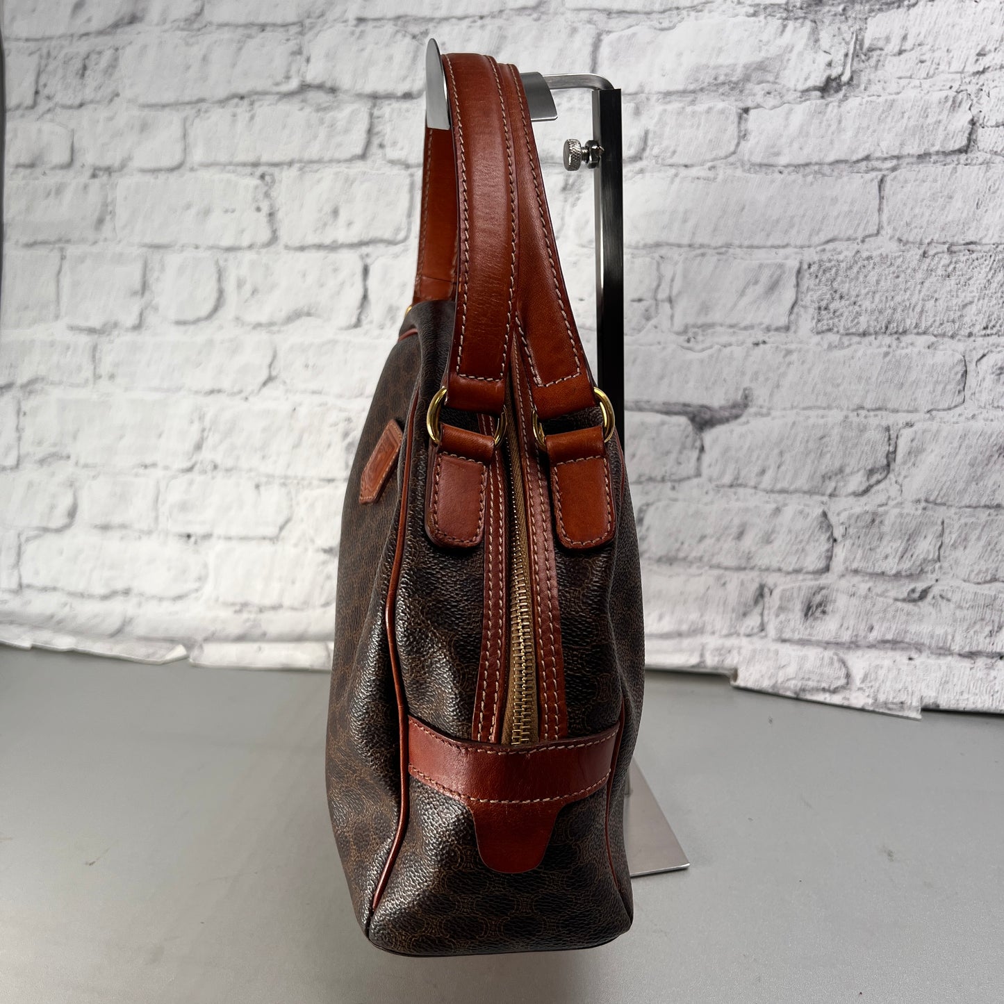 Celine Brown Handle Bags A-15325