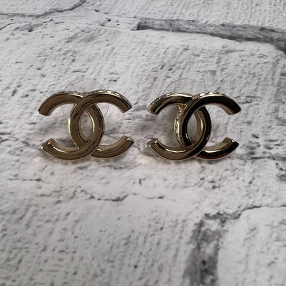 Chanel Gold Earrings A-15344
