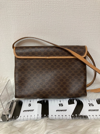 Celine Brown Shoulder Bags A-15353