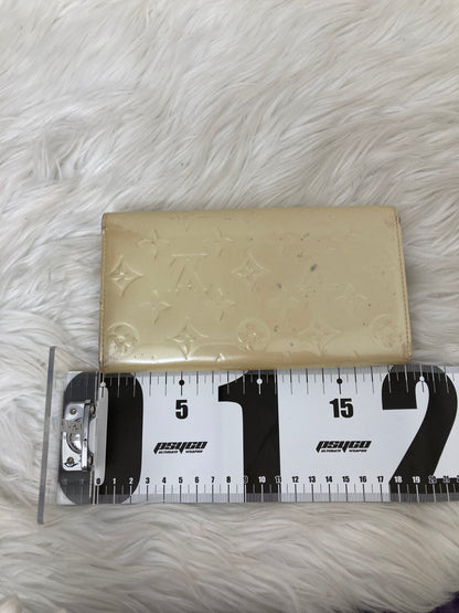 Louis Vuitton Beige Wallets A-15361
