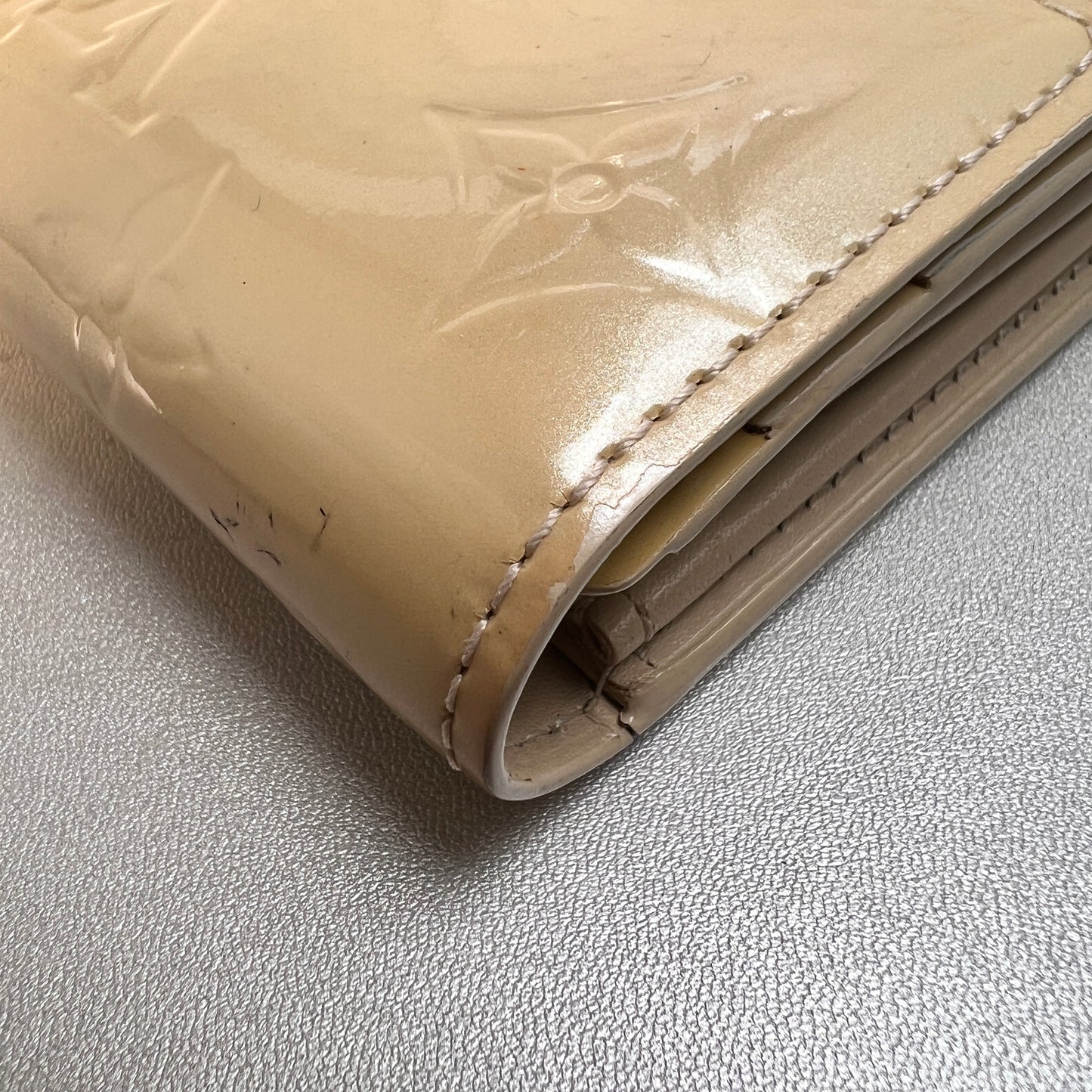 Louis Vuitton Beige Wallets A-15361