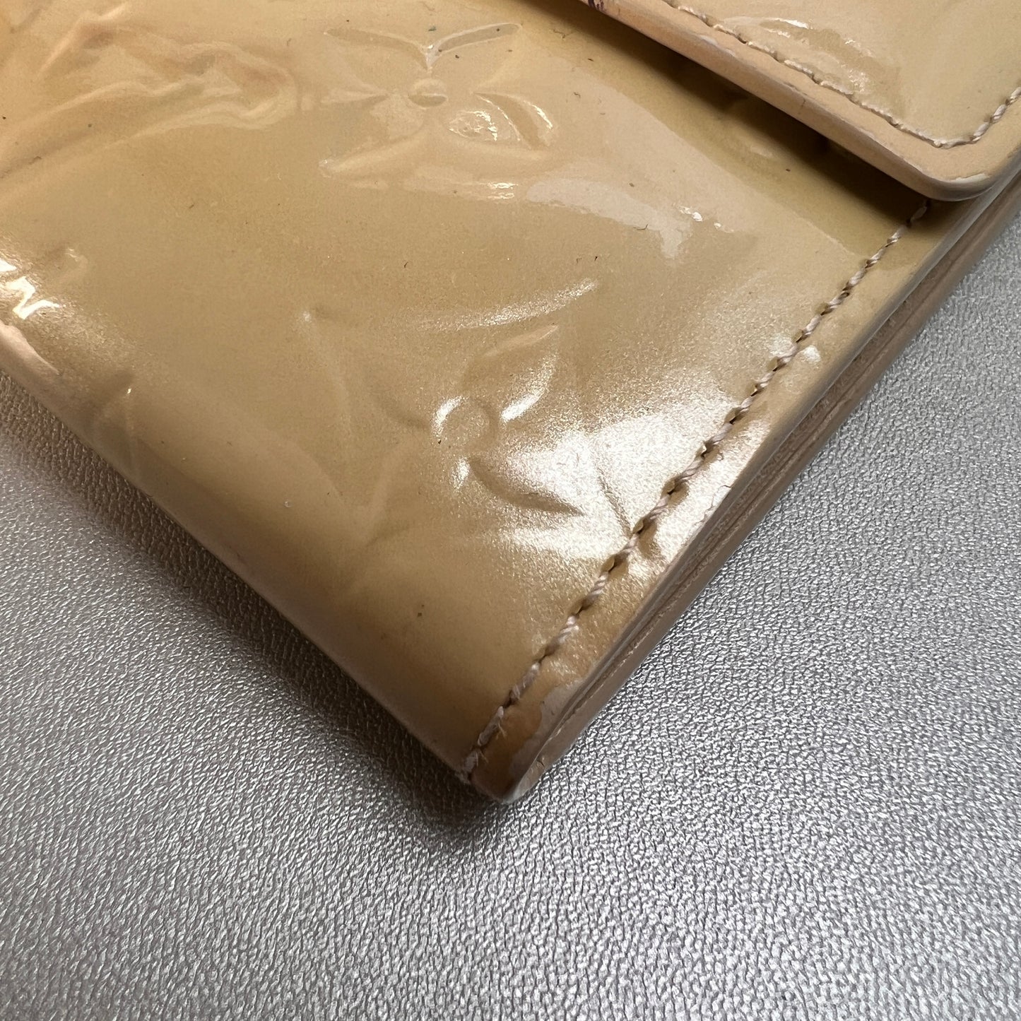 Louis Vuitton Beige Wallets A-15361