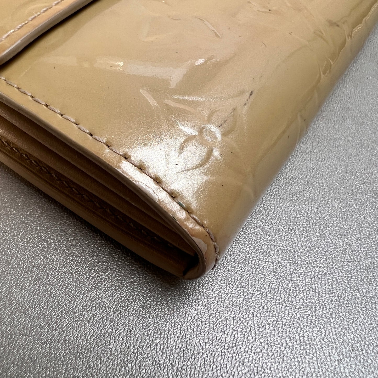 Louis Vuitton Beige Wallets A-15361