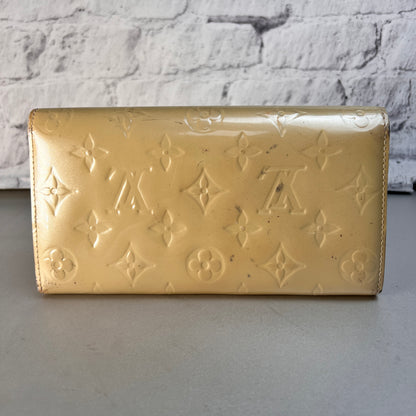 Louis Vuitton Beige Wallets A-15361
