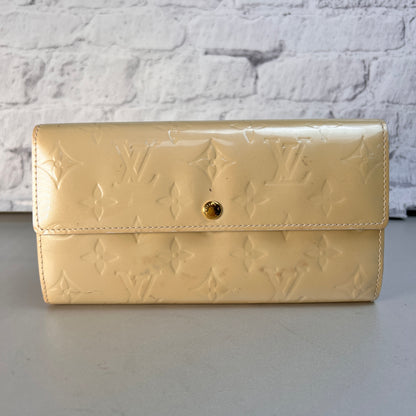 Louis Vuitton Beige Wallets A-15361