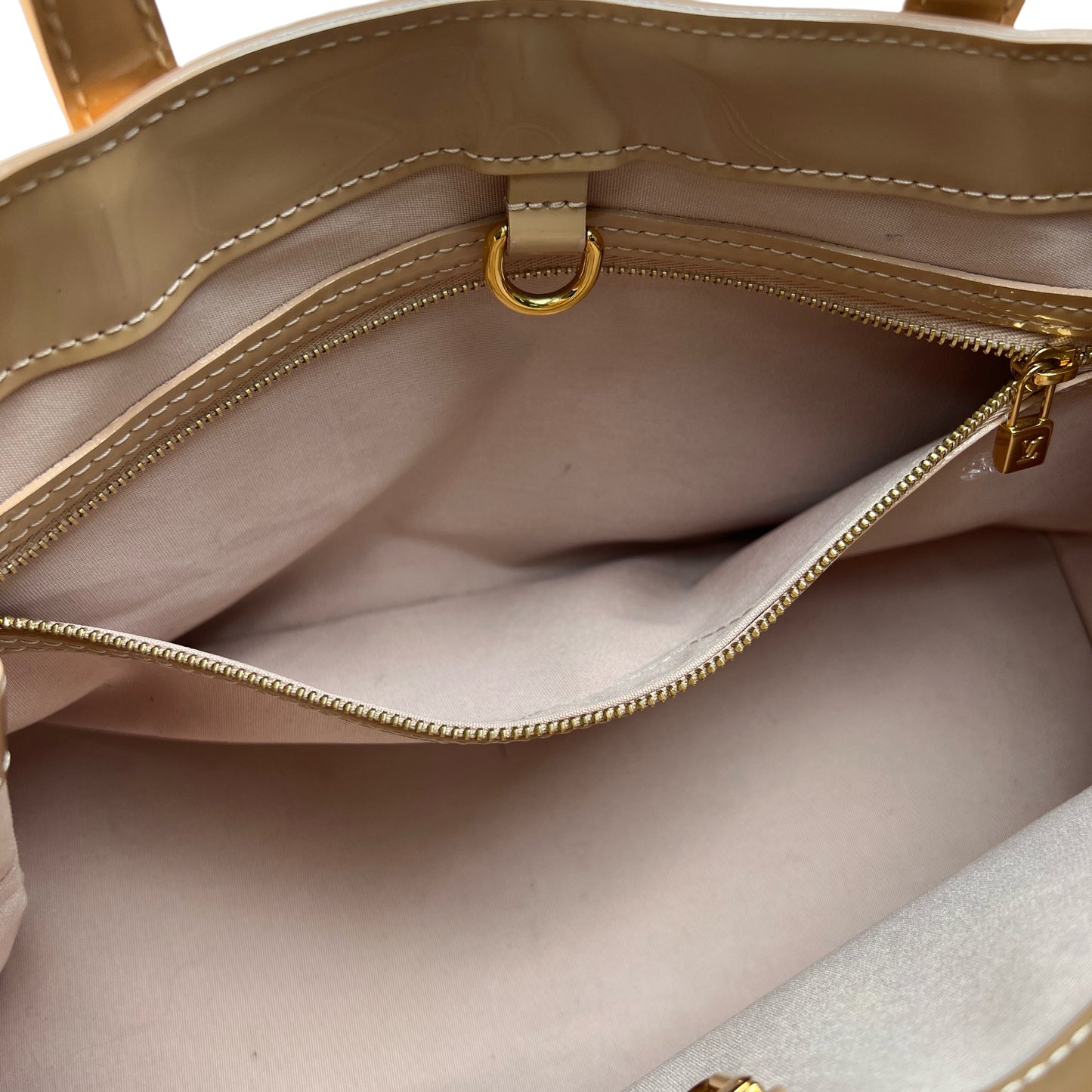 Louis Vuitton Beige Tote Bags A-15367