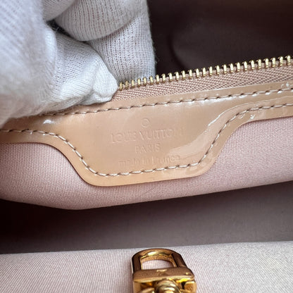 Louis Vuitton Beige Tote Bags A-15367