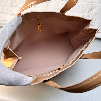 Louis Vuitton Beige Tote Bags A-15367