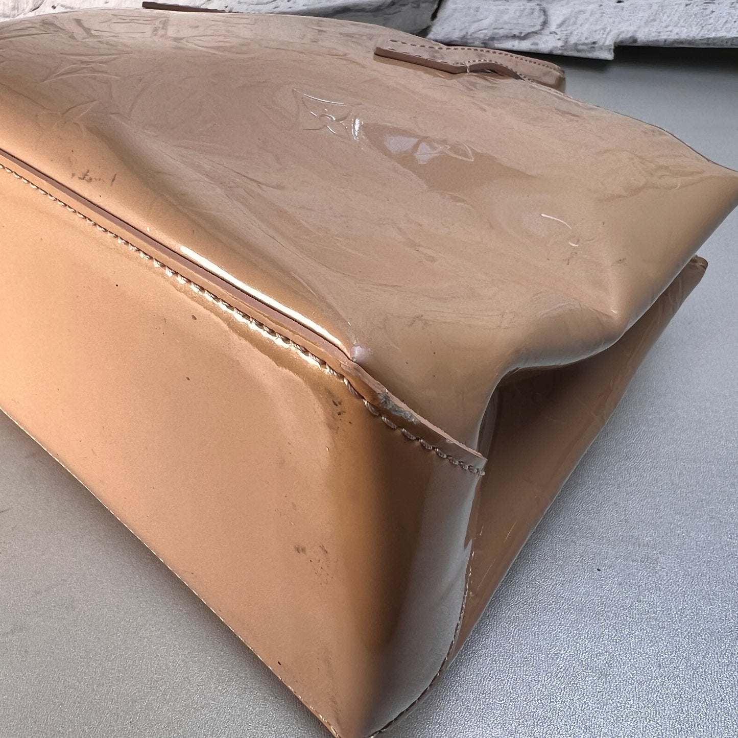 Louis Vuitton Beige Tote Bags A-15367