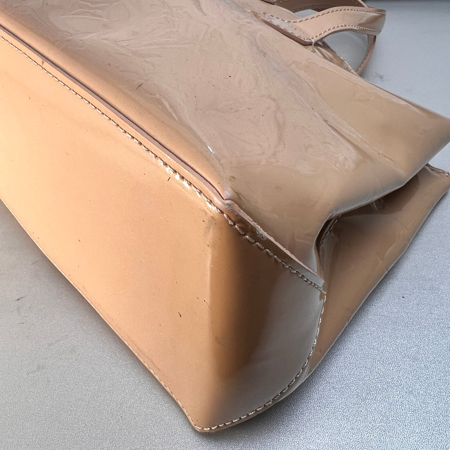 Louis Vuitton Beige Tote Bags A-15367