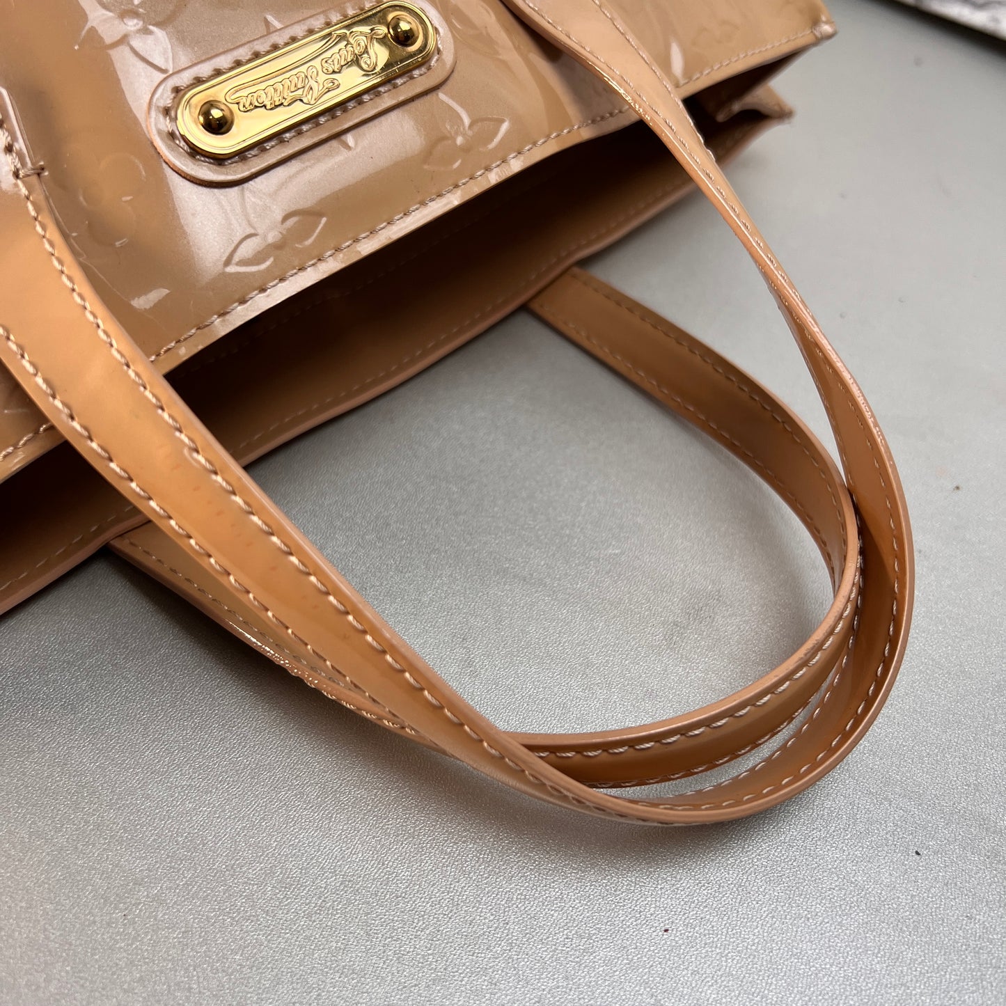 Louis Vuitton Beige Tote Bags A-15367