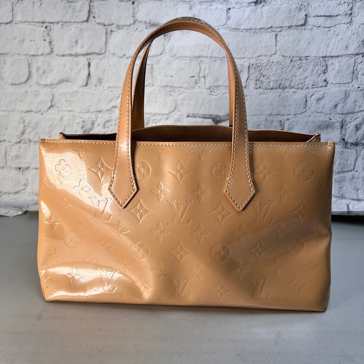Louis Vuitton Beige Tote Bags A-15367