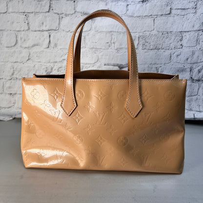 Louis Vuitton Beige Tote Bags A-15367