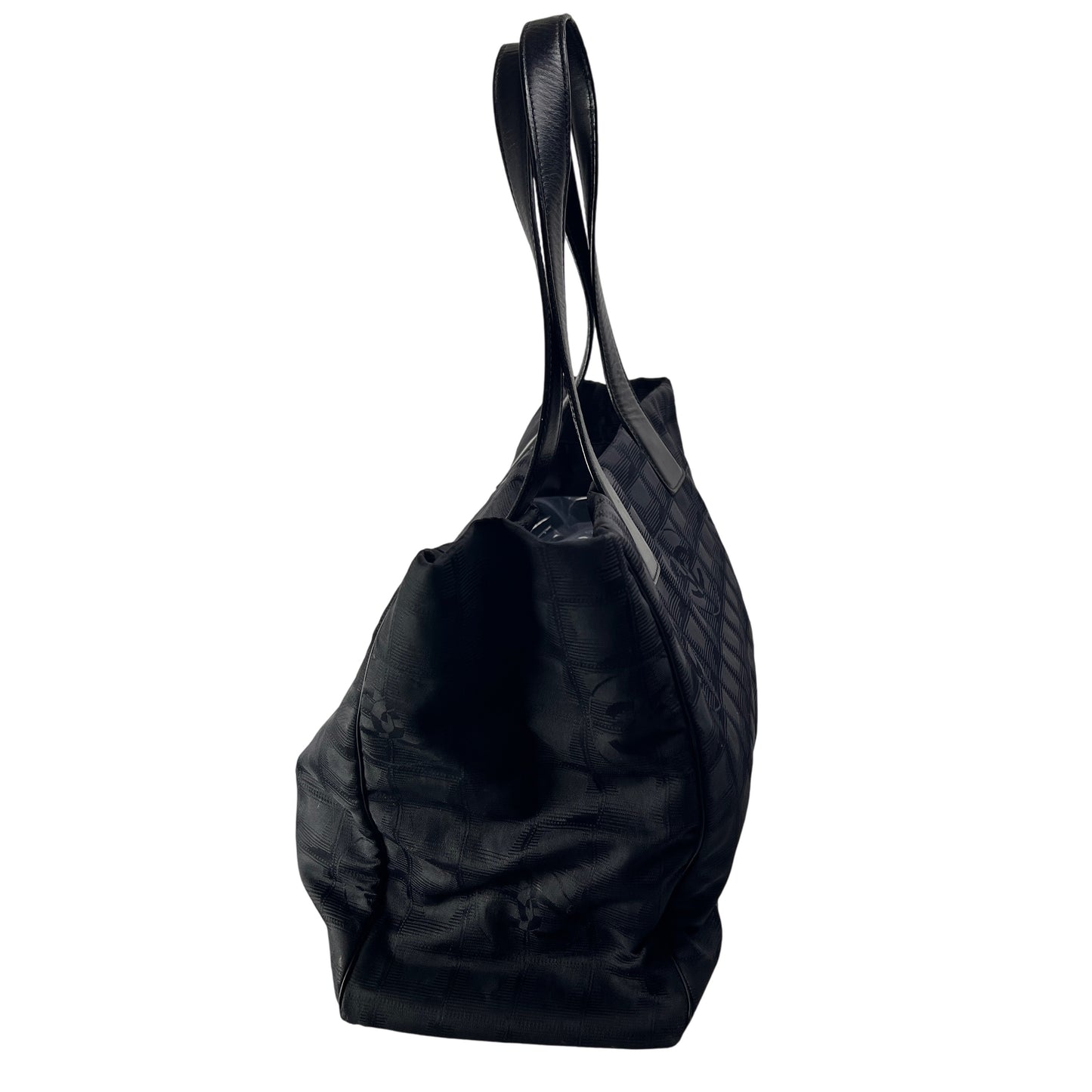 Chanel Black Tote Bags A-15369