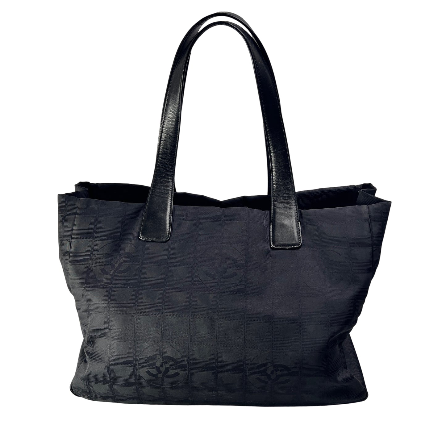 Chanel Black Tote Bags A-15369