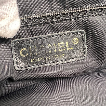Chanel Black Tote Bags A-15369