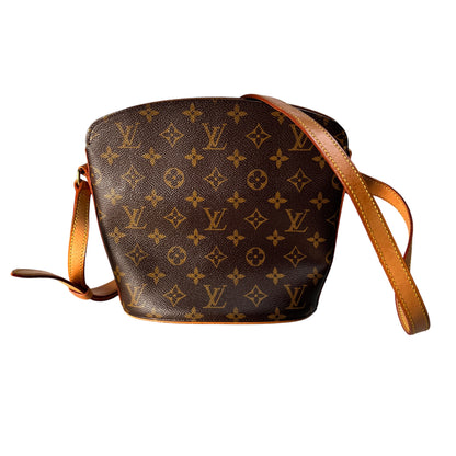 Louis Vuitton Brown Shoulder Bags A-15370