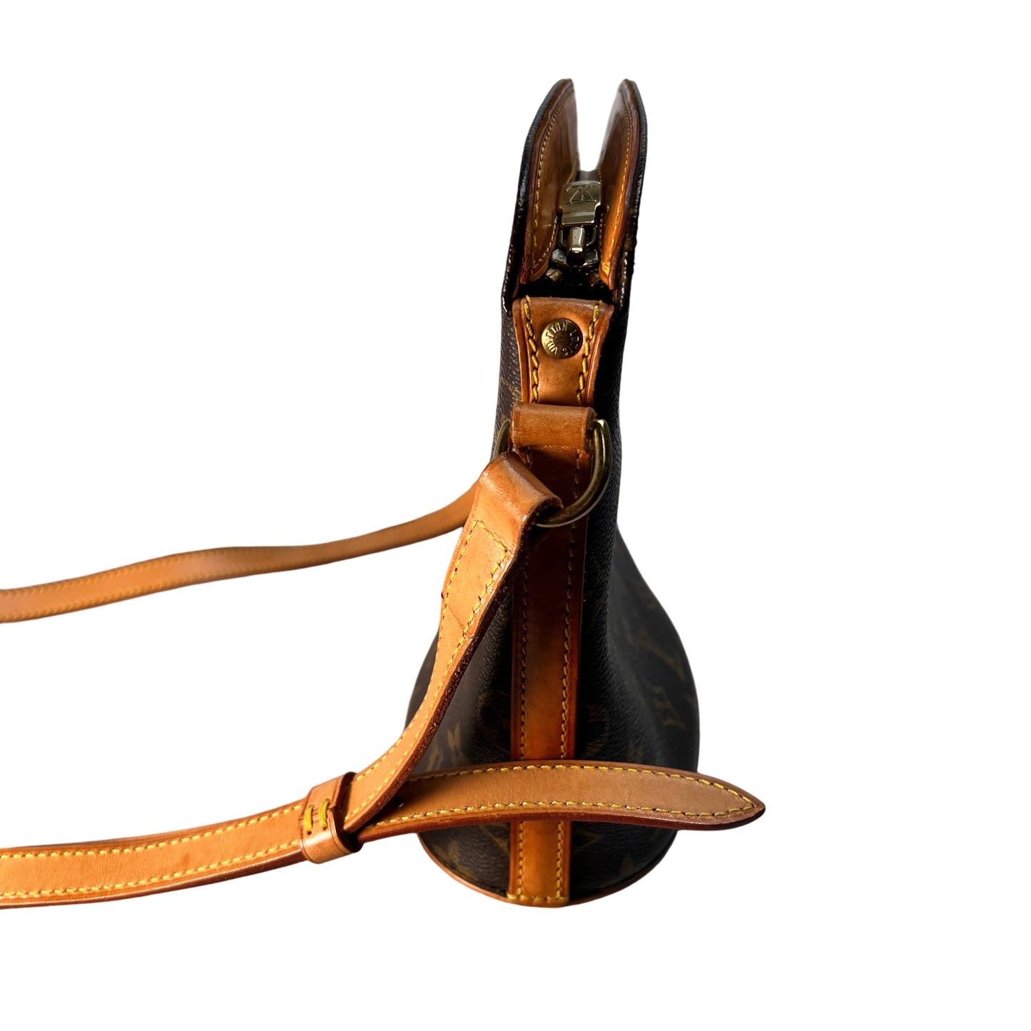 Louis Vuitton Brown Shoulder Bags A-15370
