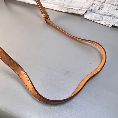 Louis Vuitton Brown Shoulder Bags A-15370