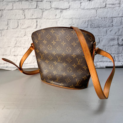 Louis Vuitton Brown Shoulder Bags A-15370