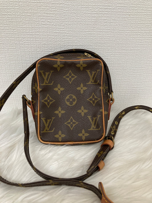 Louis Vuitton Brown Shoulder Bags A-15372