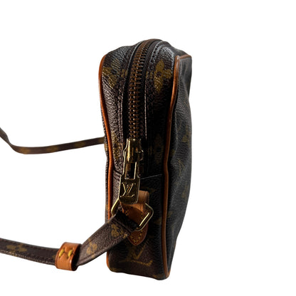 Louis Vuitton Brown Shoulder Bags A-15372