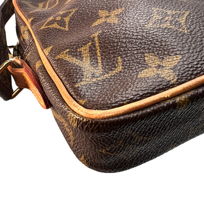Louis Vuitton Brown Shoulder Bags A-15372