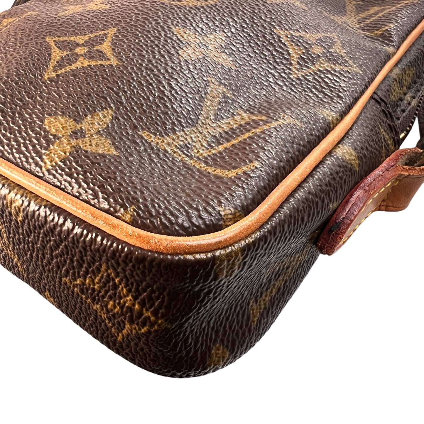 Louis Vuitton Brown Shoulder Bags A-15372