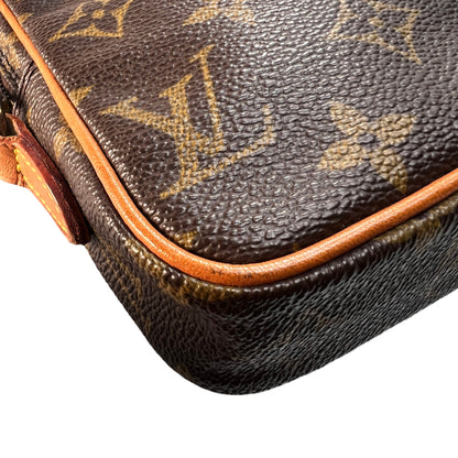 Louis Vuitton Brown Shoulder Bags A-15372